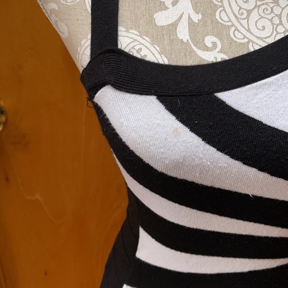 WOW Couture bodycon graphic mini sweater dress. Size small - Picture 2 of 4